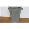 Image 3 : *Metal Garbage bin w/ lid