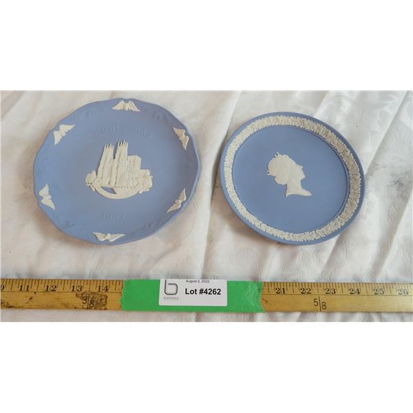 Clay decorative plates - wedgwood