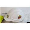 Image 2 : Hard hats with Nike Carrying case