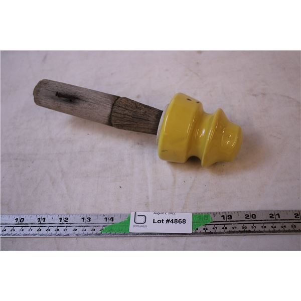 Yellow Insulator