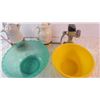 Image 2 : Rival Food Grinder, (2) Carafes, Plastic Bowls
