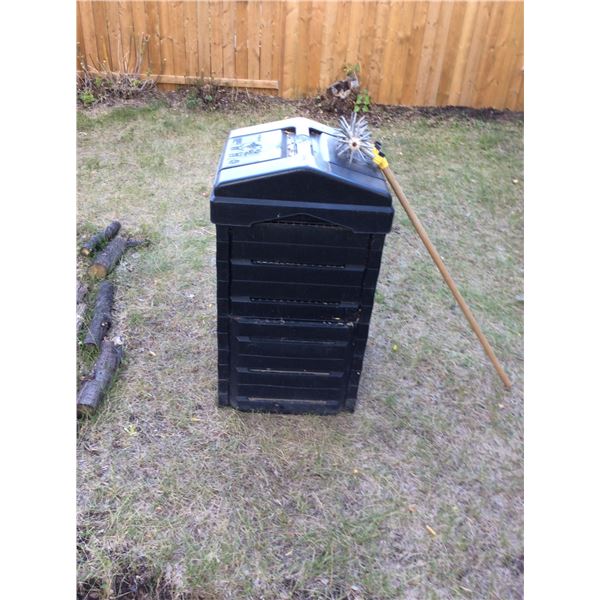 REMOTE PICKUP IN SASKATOON (Westview)- Compost bin and hoe