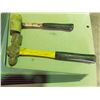 Image 3 : Shelf Brackets, Mallet, Hammer
