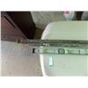 Image 2 : (2) Crowbars, 4’ Level