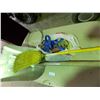 Image 1 : Cable, Tiedowns, Broom, Shovel