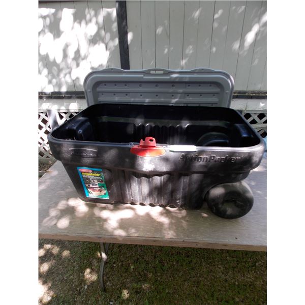 Rubbermaid Action Packer