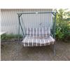 Image 2 : Patio Swing