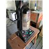 Image 2 : Bissell Cleanview Upright Vacuum -working