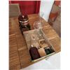 Image 1 : Whiskey barrel, flasks, glassware