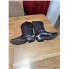 Image 2 : Cowboy boots - size 10?