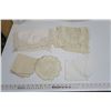 Image 2 : 17 Vintage Pillow & Table Linens