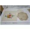 Image 4 : 17 Vintage Pillow & Table Linens