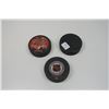 Image 4 : 2 New Hockey Hats (PA Raiders & Team Canada),  3 Official Hockey Pucks, 1994 Olympic Hockey Coka-Col