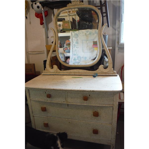 Antique 4 drawer dresser w/ orignal mirror.