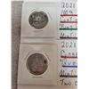 Image 2 : Lot of two 2021 Canadian 50¢ coins - one with 100th anniversary coat of arms and one with current co