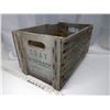 Image 3 : Antique "Gray Beverage" Crate
