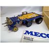 Image 4 : Meccano Pieces w/ Book