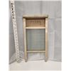 Image 1 : 8 1/2" x 17" Mini Wash Board (Pearl Glass Insert)