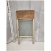 Image 3 : 8 1/2" x 17" Mini Wash Board (Pearl Glass Insert)