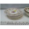 Image 3 : Alfred Meakin "Golden Posy" 22 kt. Gold BDR Chinaware Set