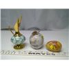 Image 1 : 3 Decorative Items - Apple Paperweight and Ceramic/Brass Vase, and Egg