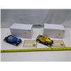 Image 1 : 2 Model Ford Cars - 1932 Ford Convertible Sedan with Boot (1:32) and 1934 V 8 Ford Roadster (1:32)