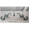 Image 1 : 5 Teal Aprox 4 inch hooks iron