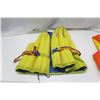 Image 2 : 3 Life Jackets