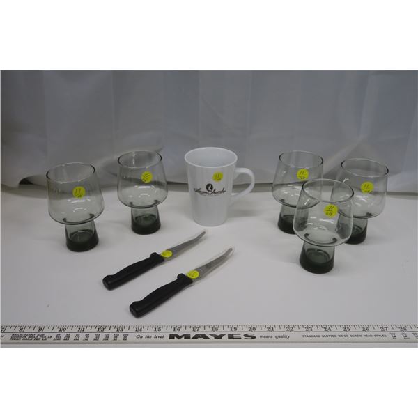 5 Matching Glasses, Mug & 2 Peeling Knives