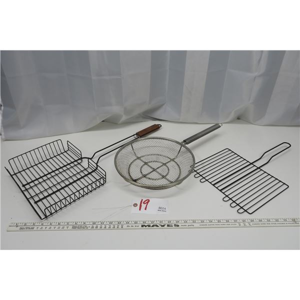 3 Grills/Fryers with Handles for Camping