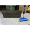Image 2 : Snow Shovel & Pressure Washer Brush Wand