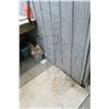 Image 2 : Tomato Cages