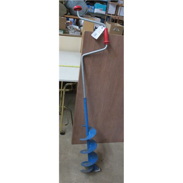 Hand Operated Ice Auger 7"