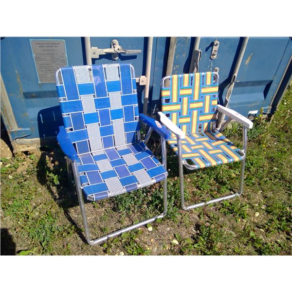 2 Folding Beach Chairs
