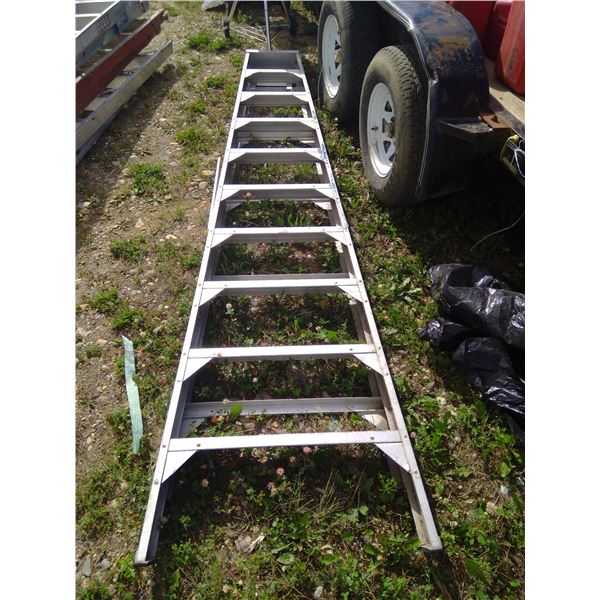10' Aluminum Step Ladder