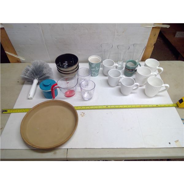 Lot of Misc. Kitchenware - Cups, Mugs, Bowls, etc.