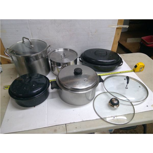 Lot of Pots/Oven Roaster and Extra Lids