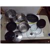 Image 3 : Lot of Pots/Oven Roaster and Extra Lids