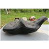 Image 4 : black softtail wide double motorcycle seat.