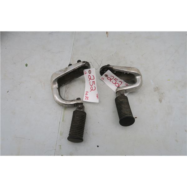 Harley-Davidson Shovelhead Aluminum passenger asj, footpegs & mount FLH 1977 - 1984