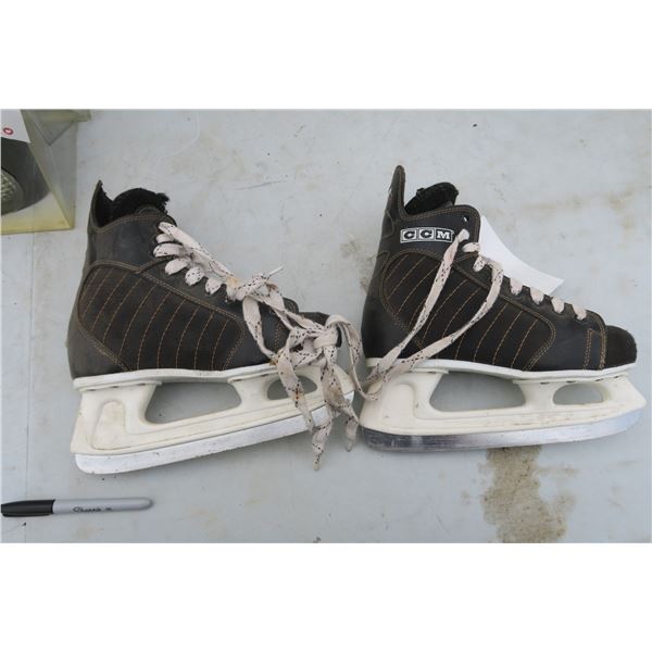 Size 5 CCM hockey skates