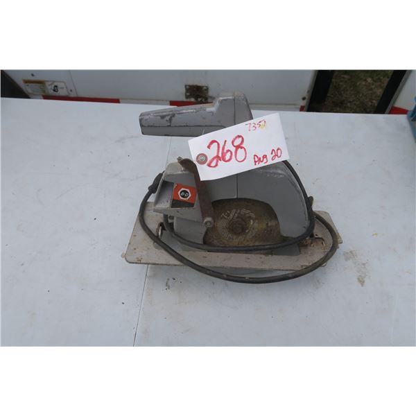 1 Black & Decker 7 1/4" Skill saw. Some damage to coard.