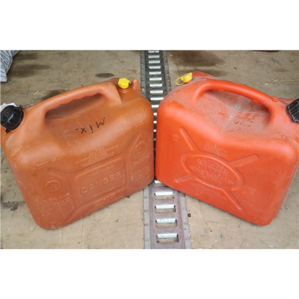 2 large 22L rec gas cans, used.