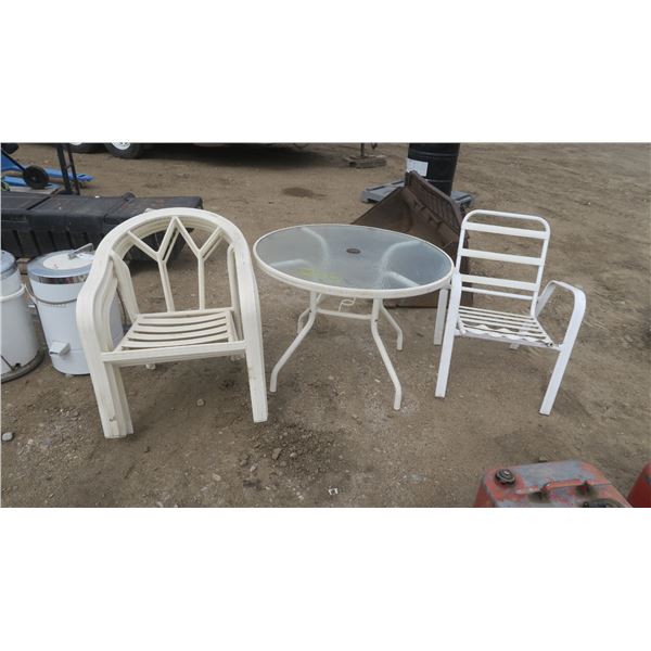 Patio Table & 5 Chairs