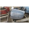 Image 4 : Evinrude Boat Motor for Parts or Repair