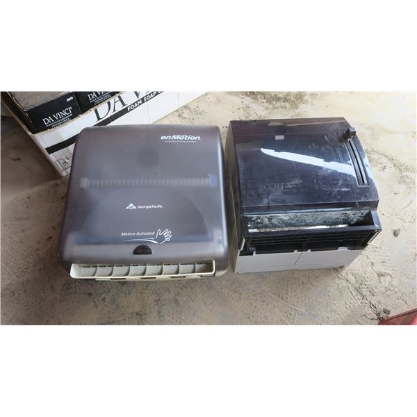 2 Paper Towel Dispensers