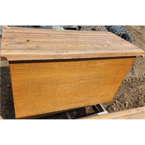 Brown Wooden desk H-2'9" W-4'5" D-1'11"