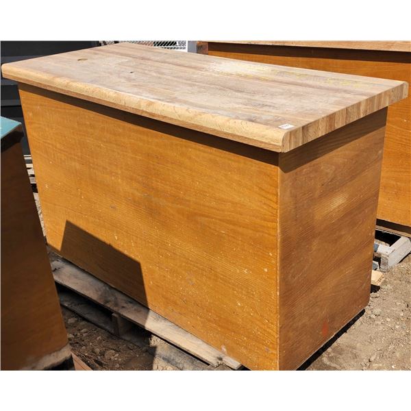 Brown Wooden desk H-2'9" W-4'5" D-1'11"