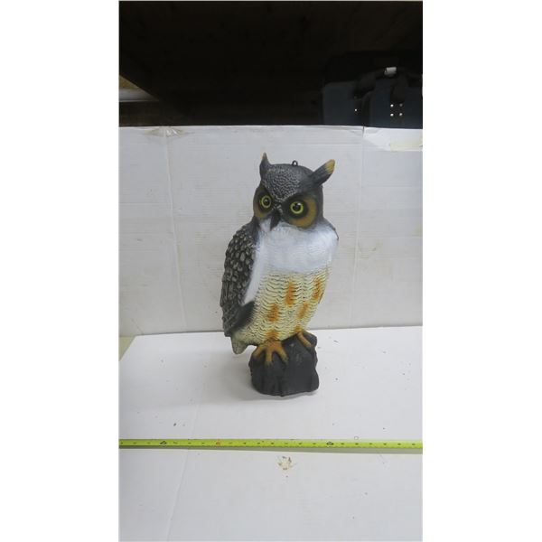 Horned Owl Lawn Décor (Plastic)