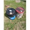 Image 1 : 2 pails of Oil (1) New 15w40, (1) 1/2 full gear oil
